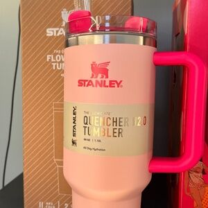 THE QUENCHER H2.0 FLOWSTATE™ TUMBLER | 40 OZ